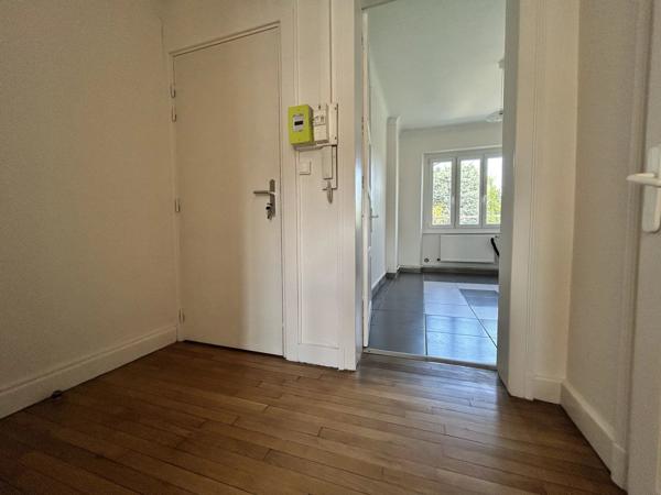 Location                                                      Appartement
                        
                     2 pièces                      38 m2                     à Saint-Dié-des-Vosges