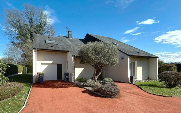 Maison à vendre    5 pièces •  Idron