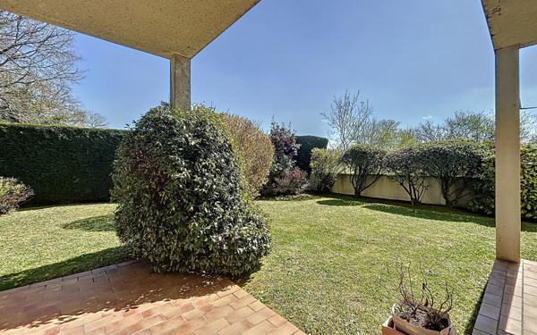 Maison à vendre    5 pièces •  Idron