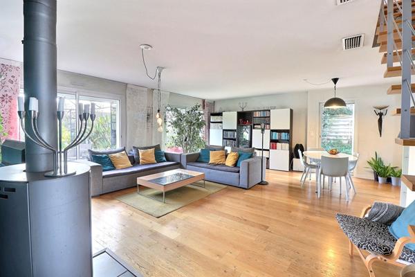 Marseiile 12-Beaumont-VILLA 122 m2 avec piscine -STUDIO INDEPENDANT 30 m2 et GARAGE 45 m2