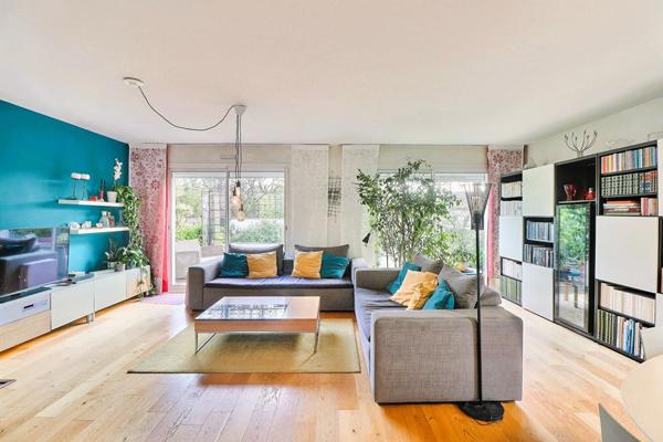 Marseiile 12-Beaumont-VILLA 122 m2 avec piscine -STUDIO INDEPENDANT 30 m2 et GARAGE 45 m2