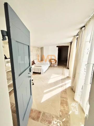 Charme - Atypique - Belle Restauration - Piscine