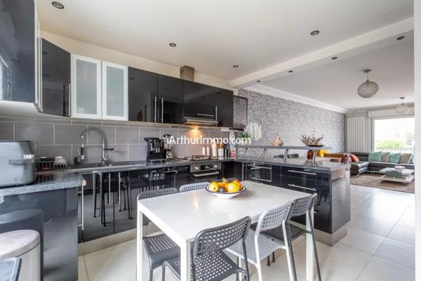 Vente Maison 7 pièces 189 m2 à Sucy-en-Brie