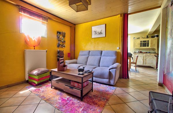 AGEN - Maison de 126 m² composée de 4 chambres, d'une terrasse couverte et d'un garage fermé.