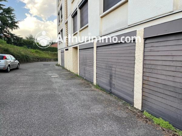 Location                                                      Garage
                        
                                         14 m2                     à Champagne-Au-Mont-d'Or