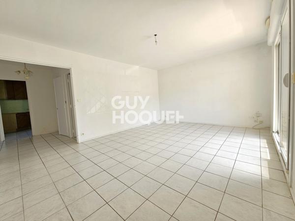 grand T3 avec balcon, garage et parking