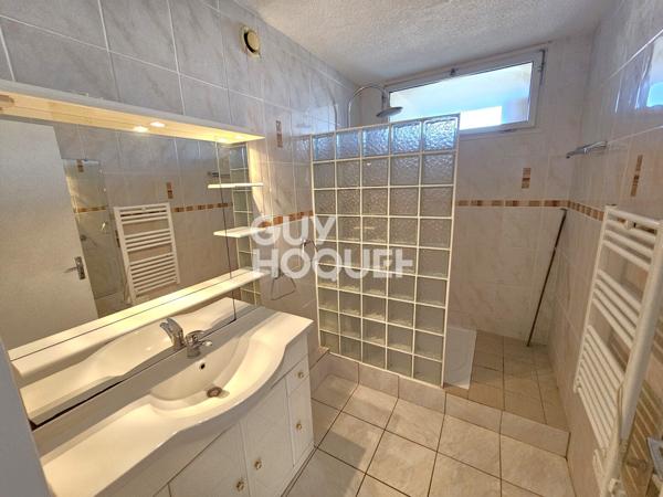 grand T3 avec balcon, garage et parking