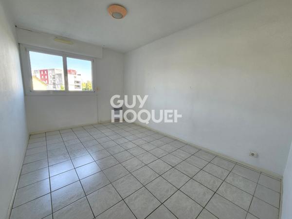 grand T3 avec balcon, garage et parking