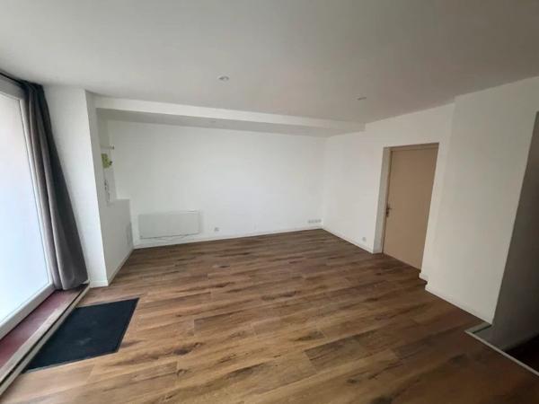 Location                                                      Appartement
                        
                     2 pièces                      42 m2                     à Lodève
