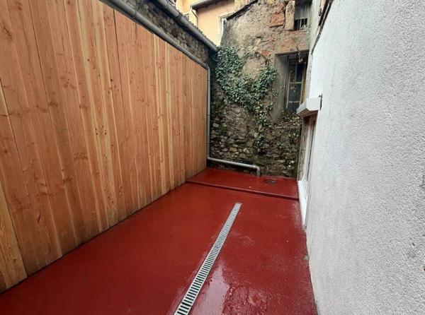 Location                                                      Appartement
                        
                     2 pièces                      42 m2                     à Lodève