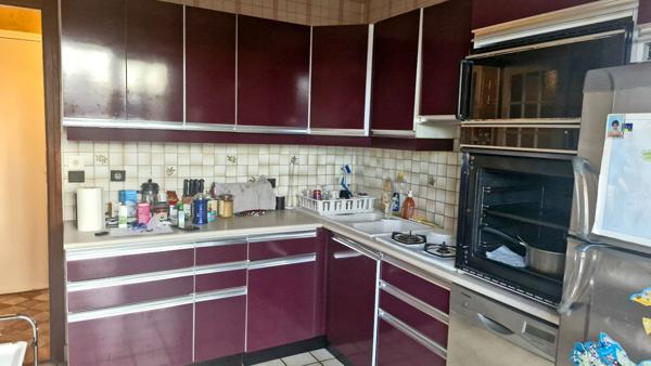 Un véritable potentiel pour cette maison avec sous-sol.