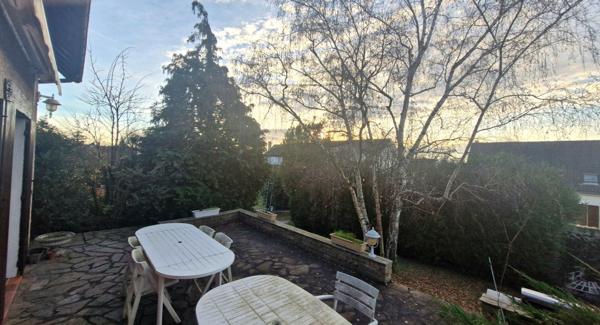 Un véritable potentiel pour cette maison avec sous-sol.