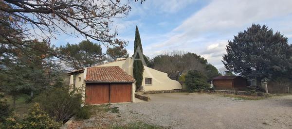 VILLA D'EXCEPTION TYPE5 AVEC PISCINE SUR TERRAIN DE 8510m² A PIERREVERT