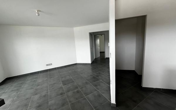 Appartement à vendre    3 pièces • 66,68 m2 Cayenne