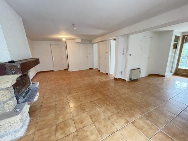 Maison à vendre 161 250 € Ussac 5 p 129 m² DPE F