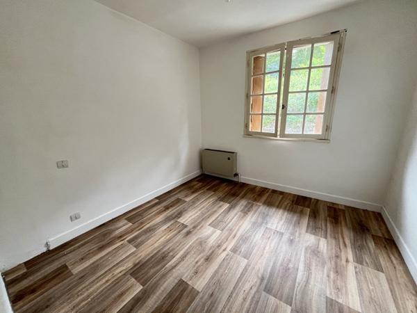 Maison à vendre 161 250 € Ussac 5 p 129 m² DPE F