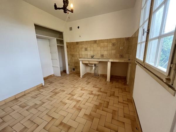 Maison à vendre 161 250 € Ussac 5 p 129 m² DPE F
