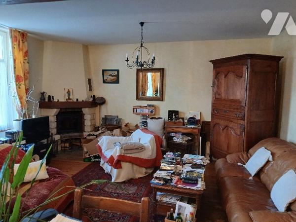 Maison d'habitation et local professionnel à vendre à SAINT-MAIXENT-L'ECOLE (79400)