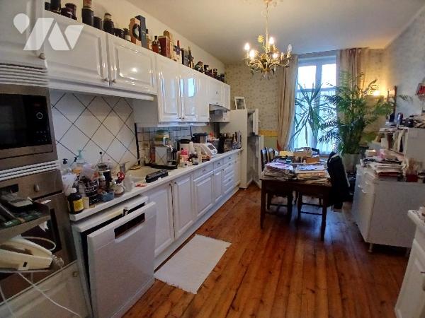 Maison d'habitation et local professionnel à vendre à SAINT-MAIXENT-L'ECOLE (79400)