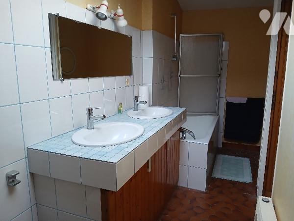 Maison d'habitation et local professionnel à vendre à SAINT-MAIXENT-L'ECOLE (79400)