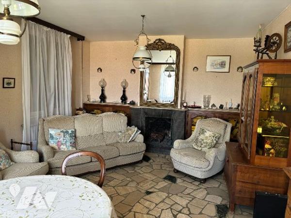 Maison des années 70 d'environ 130 m² avec jardin clos