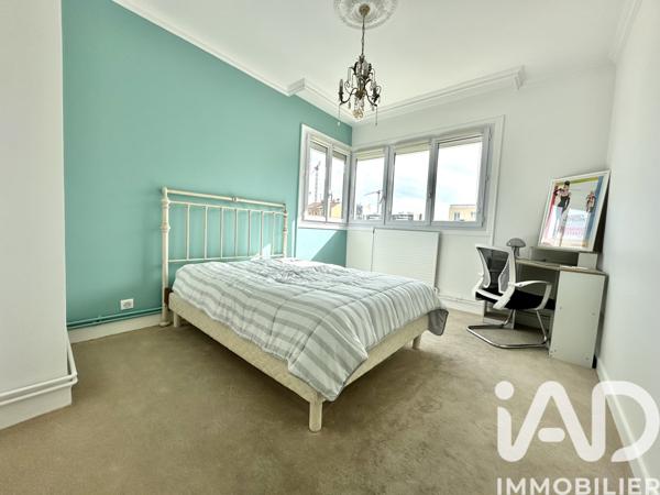 Location appartement 4 pièces 80,04 m² Nanterre