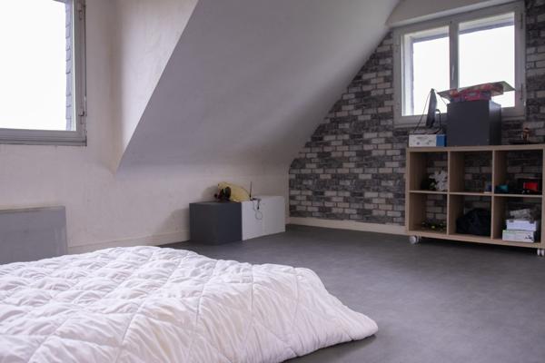 Maison familiale avec grand terrain