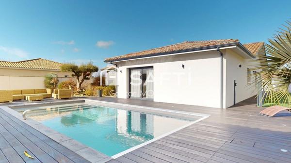 Une maison contemporaine d’exception à Cestas, pensée pour conjuguer élégance, confort et art de vivre.