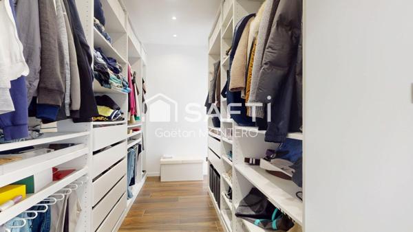 Une maison contemporaine d’exception à Cestas, pensée pour conjuguer élégance, confort et art de vivre.