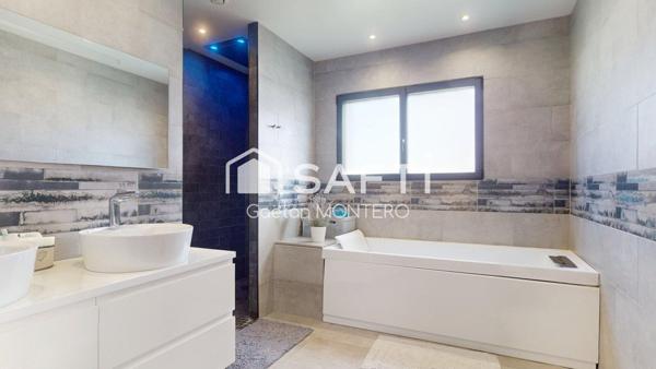 Une maison contemporaine d’exception à Cestas, pensée pour conjuguer élégance, confort et art de vivre.