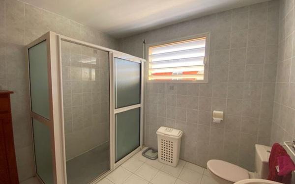 Appartement à louer    3 pièces •  Le Moule