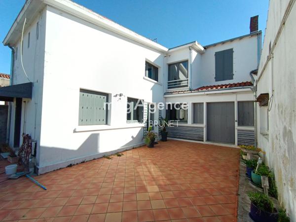 Maison à LUCON, 85400 - 6 pièces 160m²