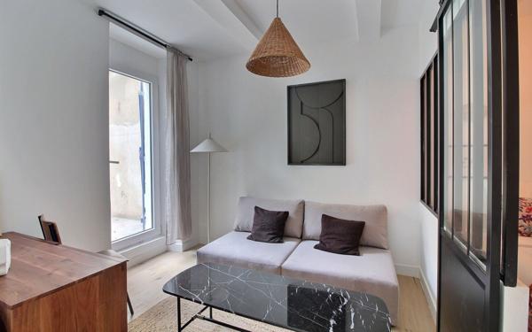 Appartement à vendre    2 pièces •  Marseille 6