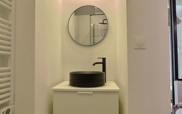 Appartement à vendre    2 pièces •  Marseille 6