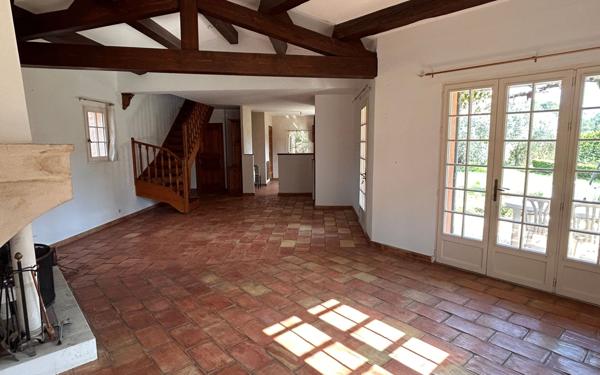 Maison à vendre    4 pièces •  Vaison-la-Romaine