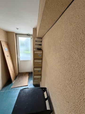 IMMEUBLE DE RAPPORT - 1 LOCAL COMMERCIAL libre et 3 APPARTEMENTS loués