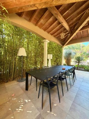 VILLA D'EXCEPTION 172 m² - PISCINE - TERRAIN ARBORÉ DE 2 000 m²