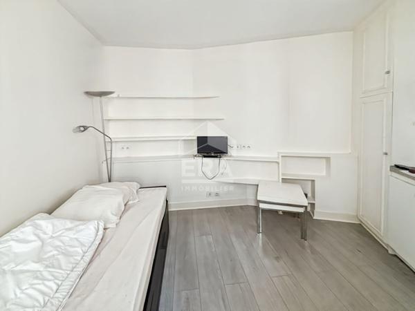 Studette de standing ? Place Victor Hugo, Paris 16?