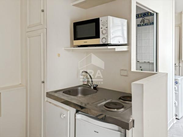 Studette de standing ? Place Victor Hugo, Paris 16?