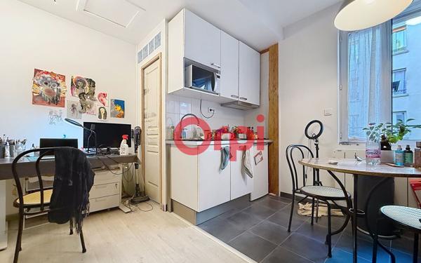 Appartement à vendre    1 pièce • 17,82 m2 Paris 11