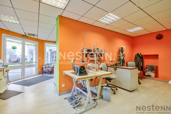 VENTE - LOCAL COMMERCIAL DE 59 m² ENTIÈREMENT RÉNOVÉ ? EMPLACEMENT PREMIUM