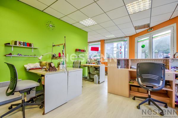 VENTE - LOCAL COMMERCIAL DE 59 m² ENTIÈREMENT RÉNOVÉ ? EMPLACEMENT PREMIUM