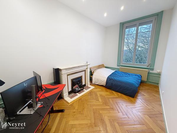 Appartement de charme de 229 m² dans une maison bourgeoise – Quartier Sainte-Marie