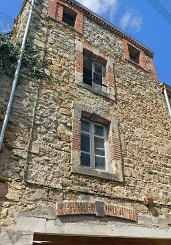 Opportunité rare : Maison de ville à restaurer entièrement – Fort potentiel