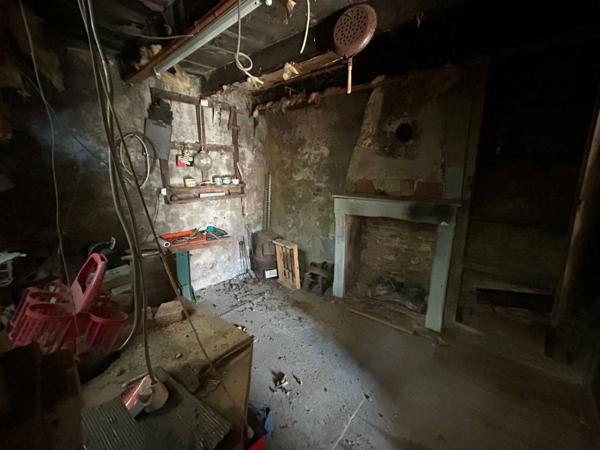 Opportunité rare : Maison de ville à restaurer entièrement – Fort potentiel