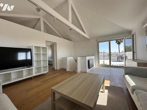 À vendre : Superbe Duplex de 173m² avec terrasse dans une Maison Privée à Cagnes-sur-Mer.
