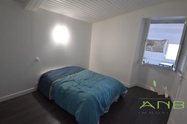 Maison avec terrain attenant constructible