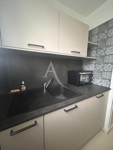 Appartement 2 pièce(s) 45 m2. libre . dalle béton