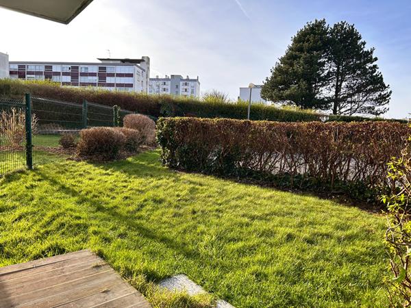 Appartement 2 pièce(s) 45 m2. libre . dalle béton