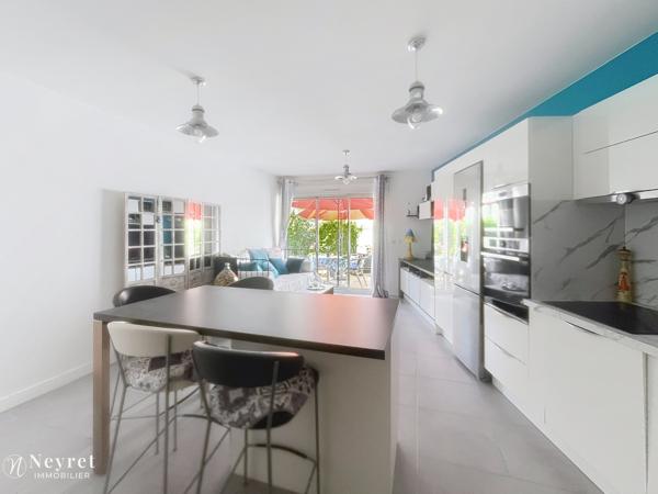 À vendre – Duplex 3 pièces avec terrasse et 2 stationnements – Pierre-Bénite (69310)